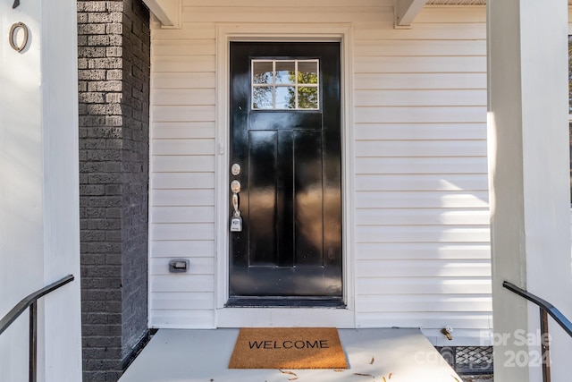 view of entrance to property