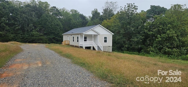 view of front of house with covered porch