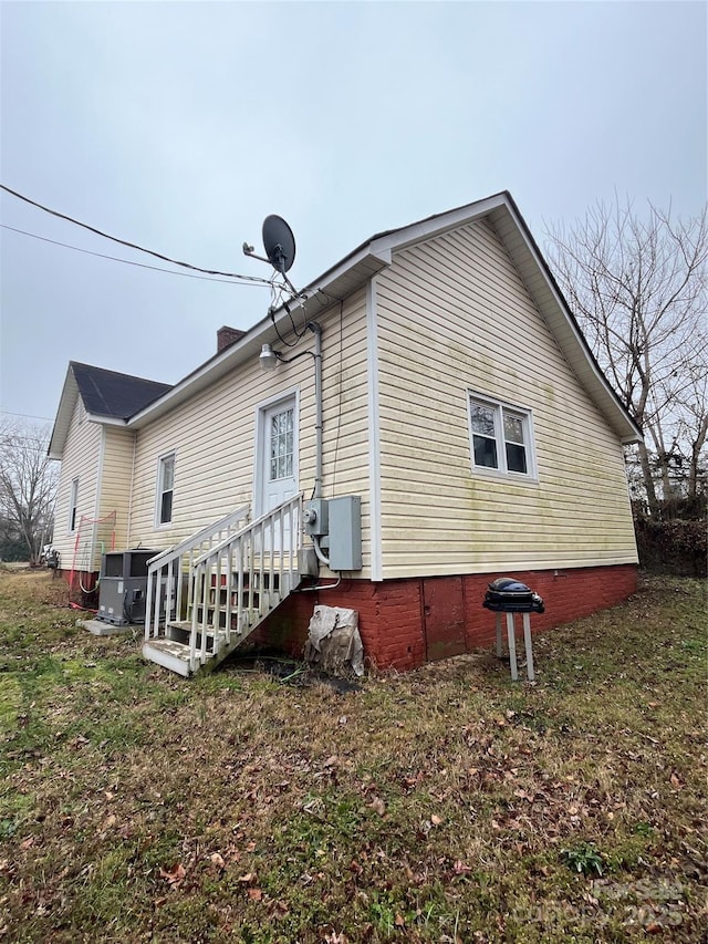 view of home's exterior