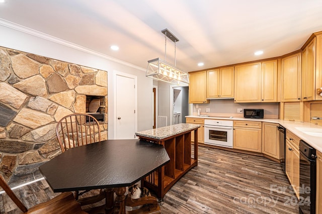 kitchen with oven, beverage cooler, dark hardwood / wood-style floors, crown molding, and decorative light fixtures