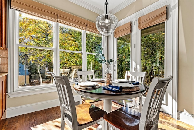 sunroom / solarium with a healthy amount of sunlight