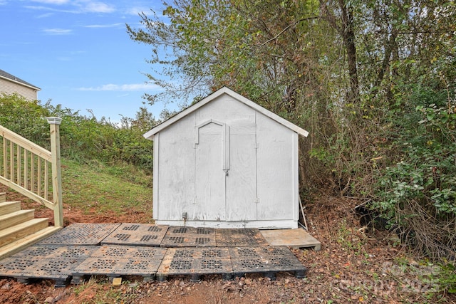 view of outdoor structure