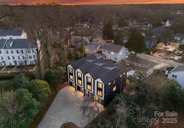 view of aerial view at dusk