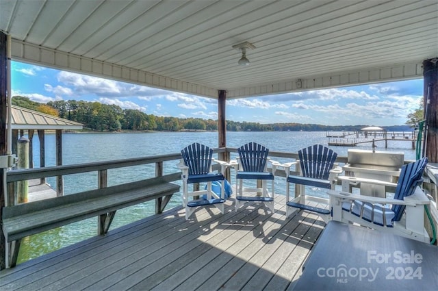 view of dock featuring a water view