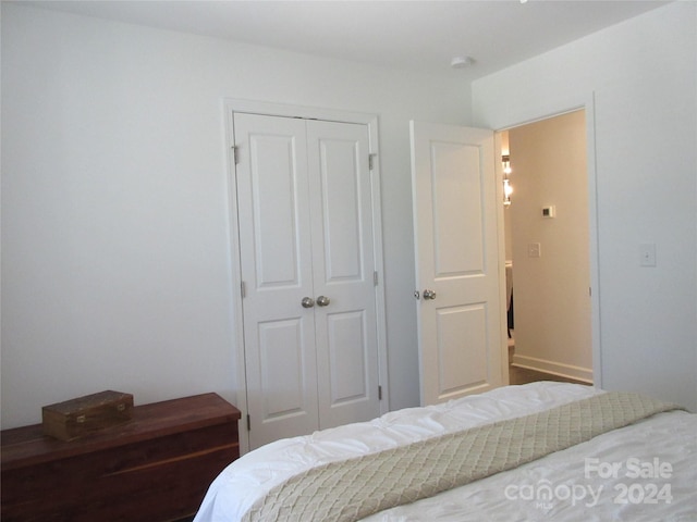 bedroom with a closet