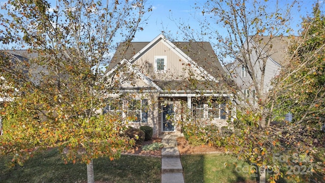 view of front facade