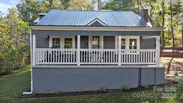 view of front of home with covered porch