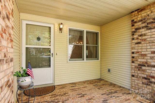 view of entrance to property