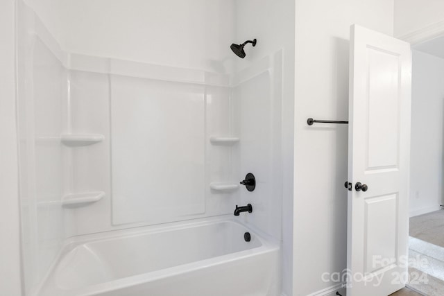 bathroom featuring shower / bathtub combination