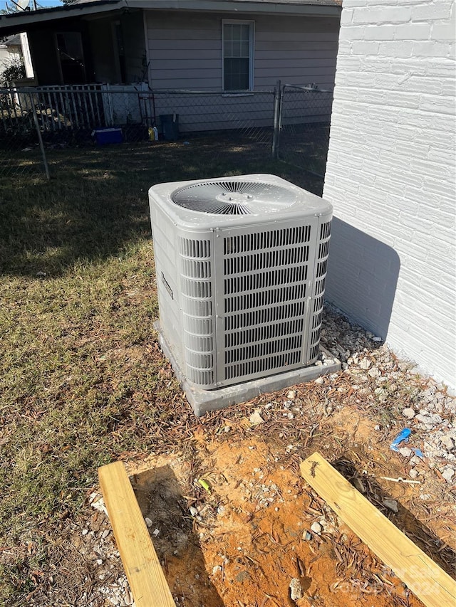 560 2nd St, Chester, SC 29706 - details with fence and central air condition unit