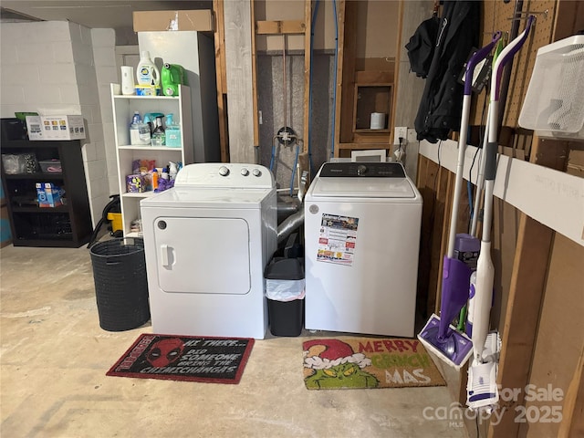 laundry room featuring washer and dryer