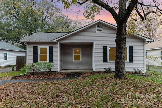 view of front of property