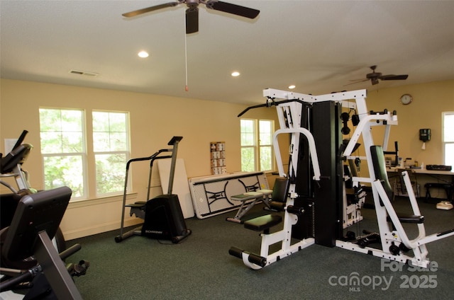 exercise room with a ceiling fan, recessed lighting, visible vents, and baseboards