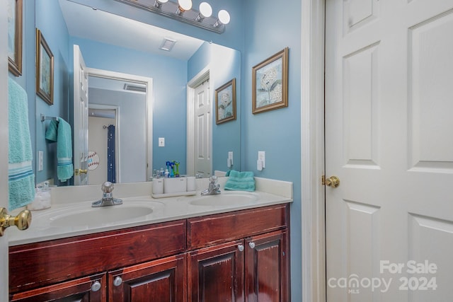 bathroom with vanity