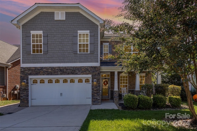 view of front facade featuring a garage