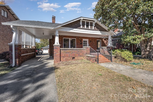 view of front of house featuring covered porch