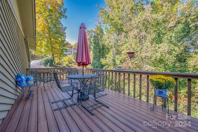 view of wooden deck