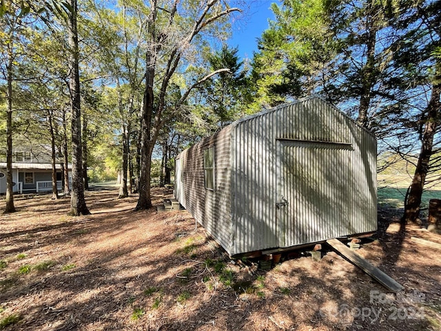 view of outbuilding