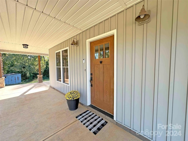 view of property entrance