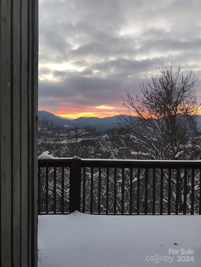 exterior space with a mountain view