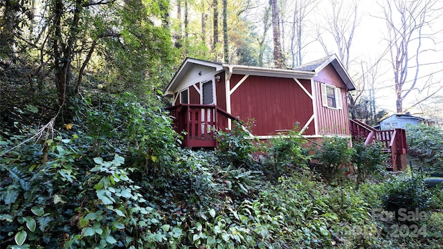 view of outbuilding