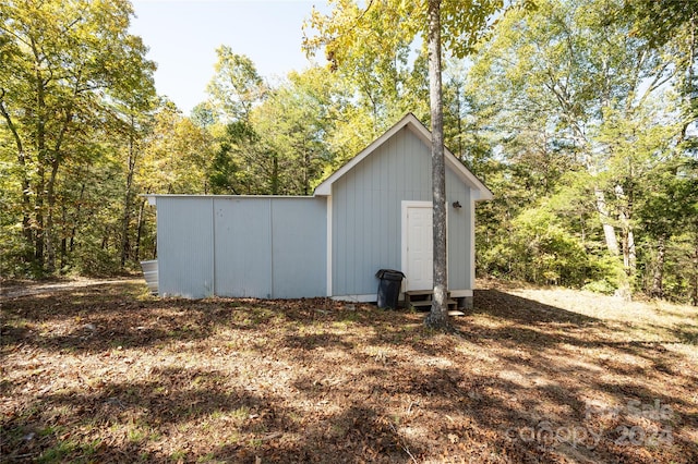 view of outbuilding