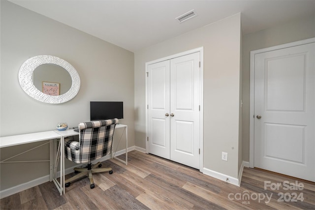 office area featuring hardwood / wood-style flooring