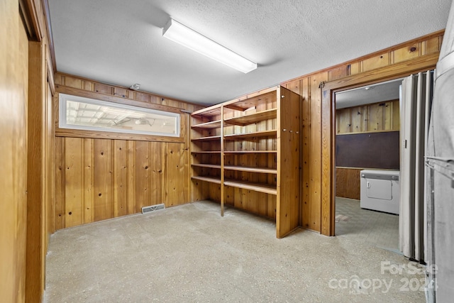 storage area with washer / dryer