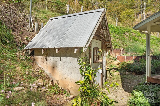 3942 Anderson Branch Rd, Marshall, NC 28753 - view of outbuilding with fence and an outdoor structure