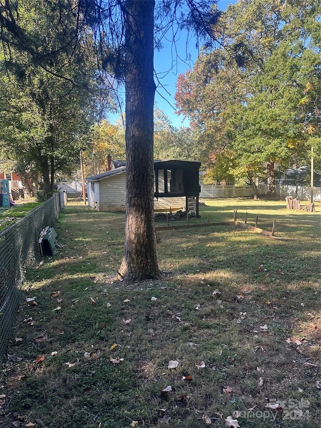 3238 Campbell Dr, Charlotte, NC 28205 - view of yard