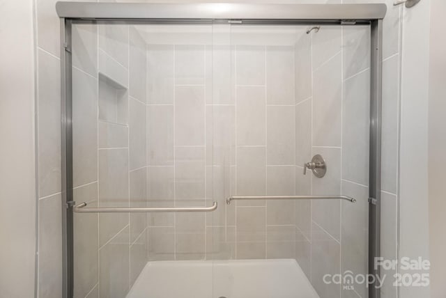 9247 Eleanor Dr, Charlotte, NC 28214 - full bathroom featuring a shower stall