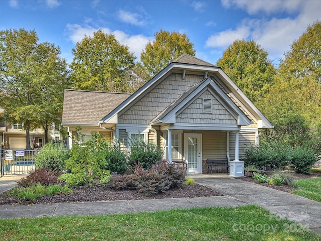 view of front of home featuring a porch