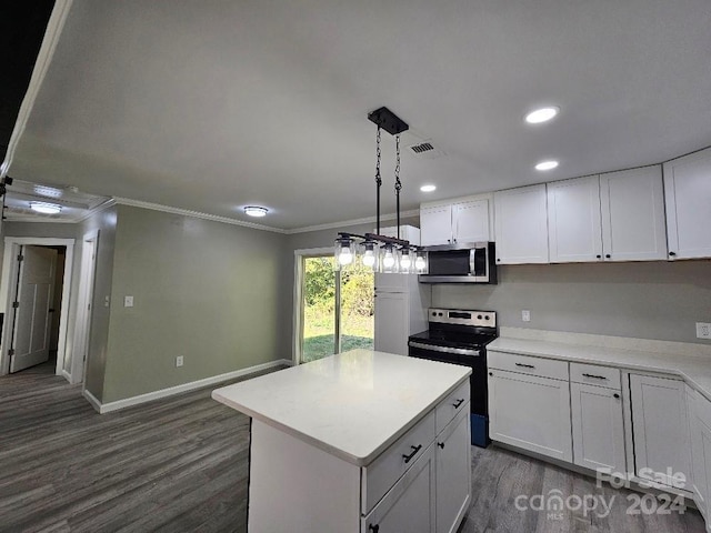 kitchen featuring stainless steel appliances, a center island, pendant lighting, white cabinetry, and dark hardwood / wood-style flooring