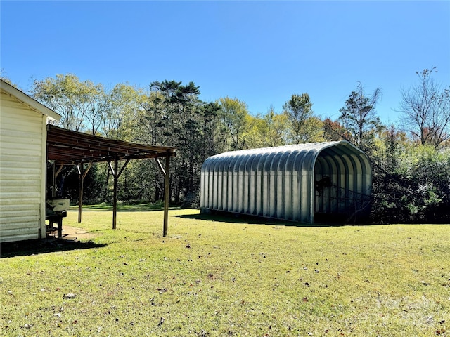 view of yard with a carport