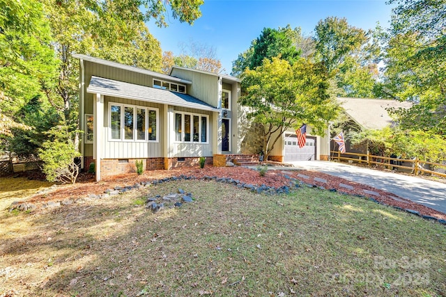 view of front of house featuring a garage