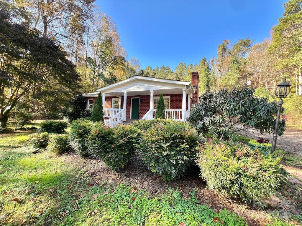 view of front of house with a porch