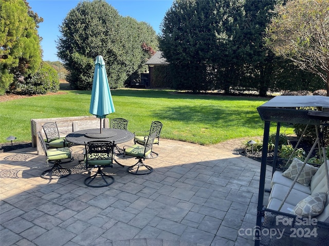 view of patio / terrace featuring outdoor dining area