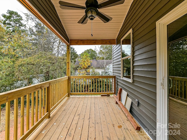 deck featuring ceiling fan