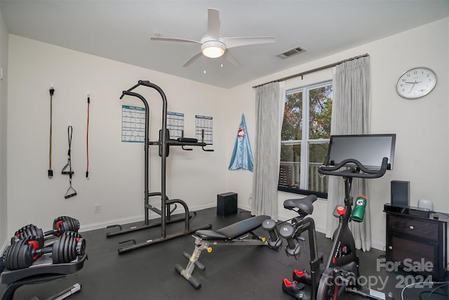 exercise room featuring ceiling fan