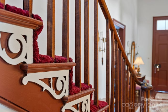 view of foyer entrance