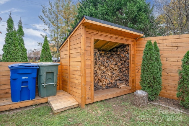 view of outbuilding