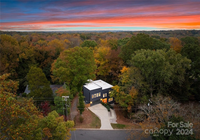 view of aerial view at dusk