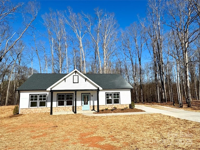 view of front facade featuring covered porch