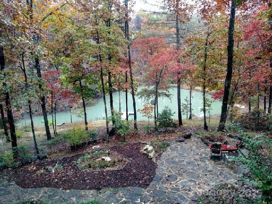 view of yard featuring a view of trees