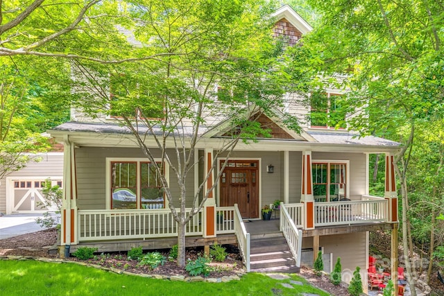 view of front of home featuring covered porch