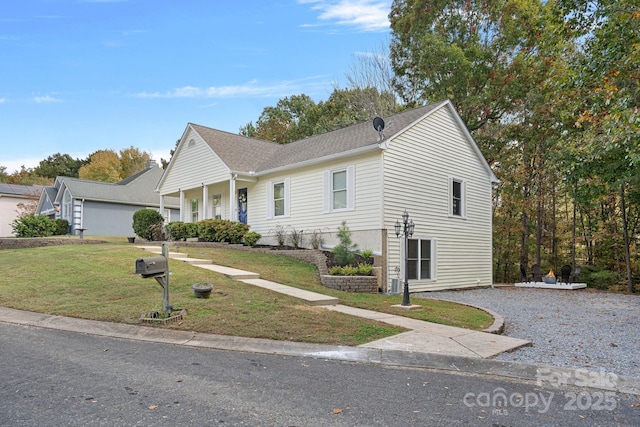 view of front facade with a front yard