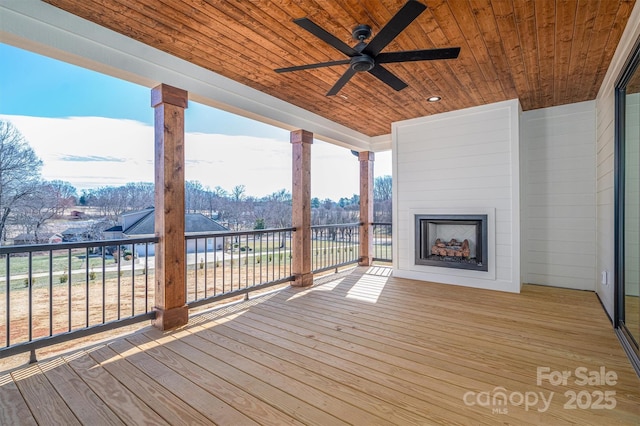 deck with a ceiling fan