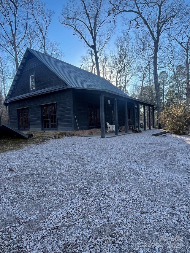 view of home's exterior