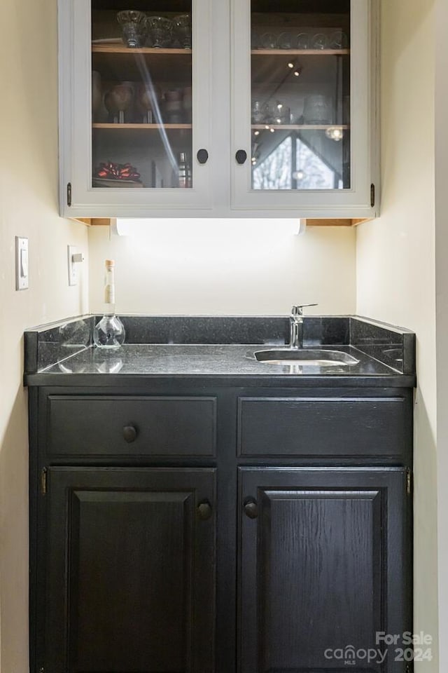 150 Overlook Dr, Flat Rock, NC 28731 - view of indoor wet bar