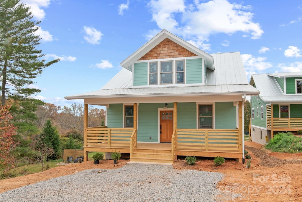 view of front of property with covered porch